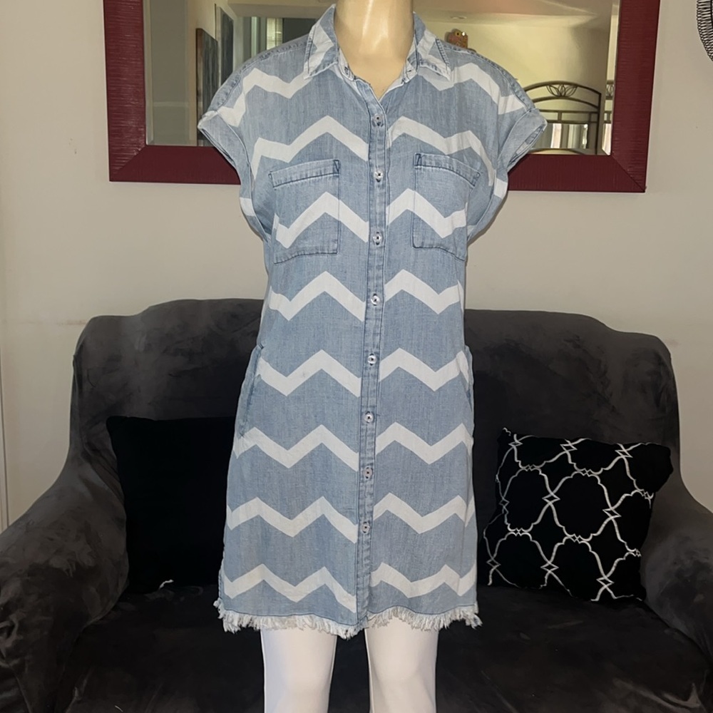 Billy T

Lila Shirtdress - Picture 5 of 12